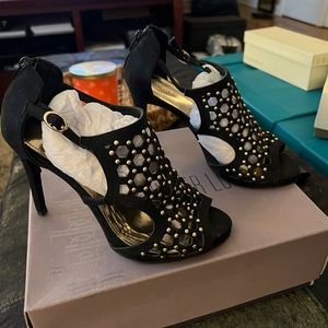 Jennifer Lopez Black Heals